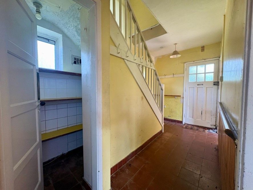 Property photo 3 of 32