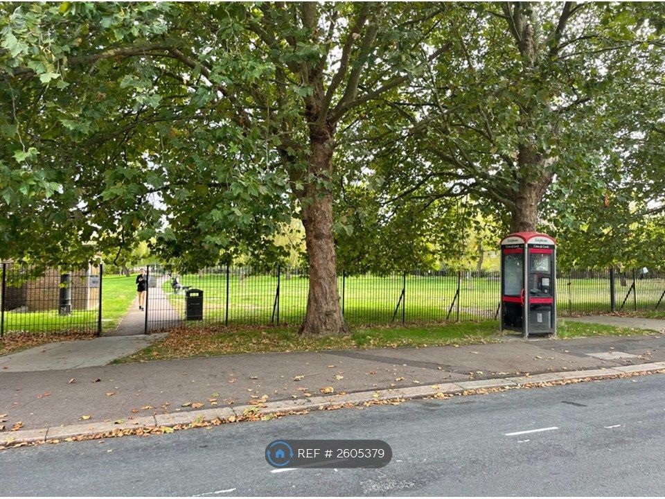 Property photo 1 of 10 Park Outside