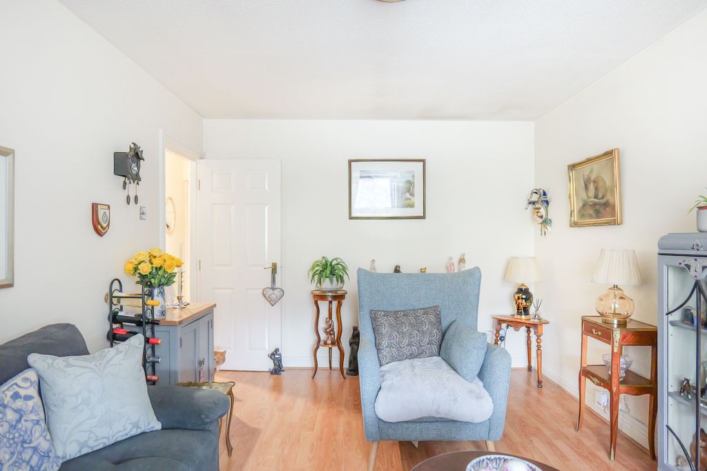 Property photo 3 of 14