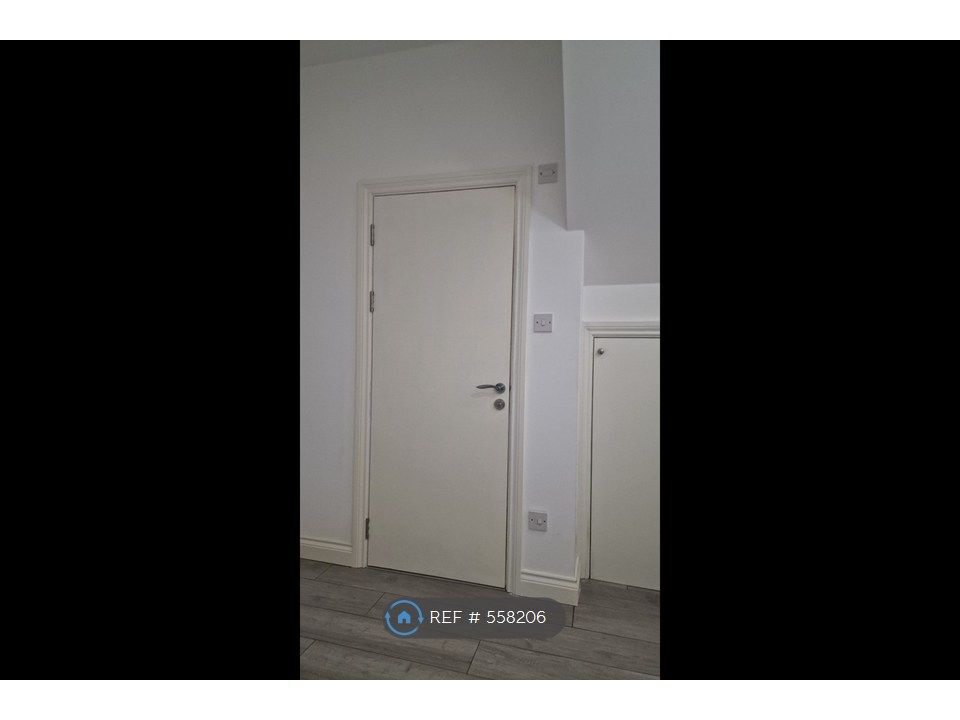 Property photo 1 of 35