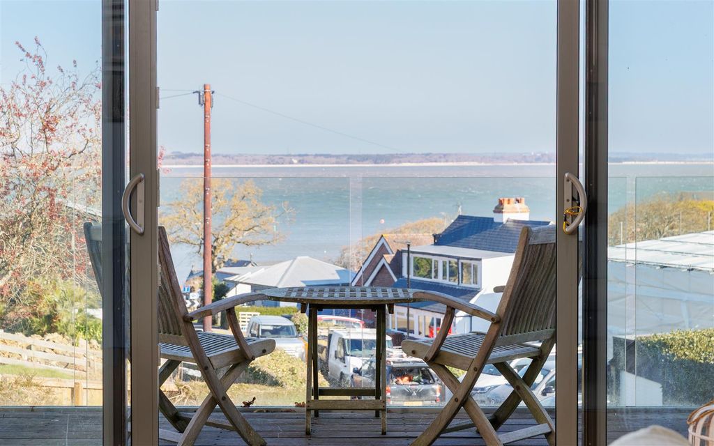 Property photo 2 of 29 Sea View