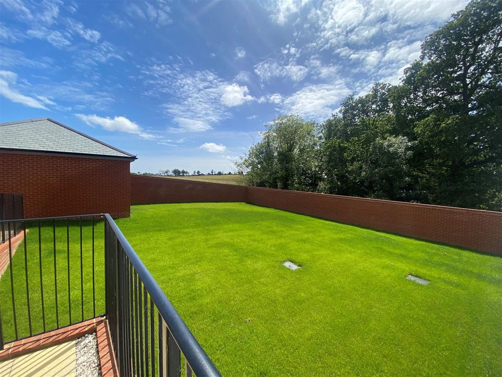 Property photo 2 of 10 Rear Garden