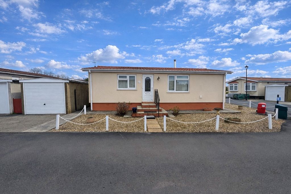 Property photo 2 of 23