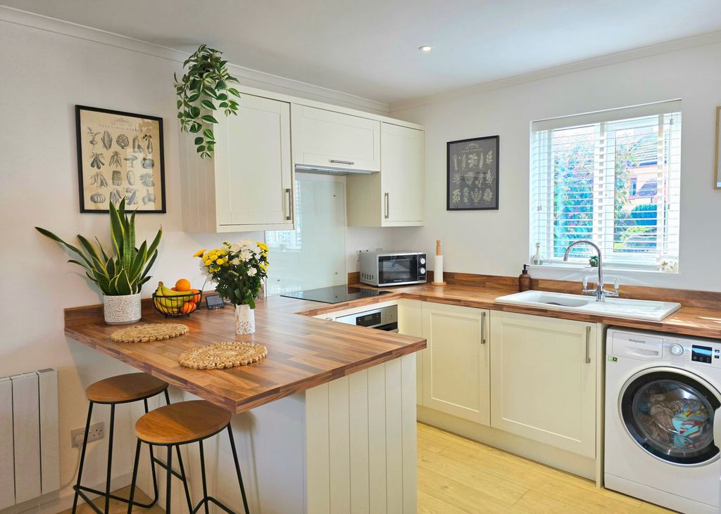 Property photo 2 of 14 Photo 5