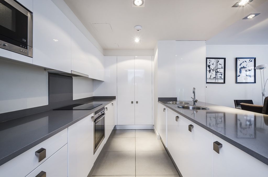 Property photo 2 of 12 Kitchen