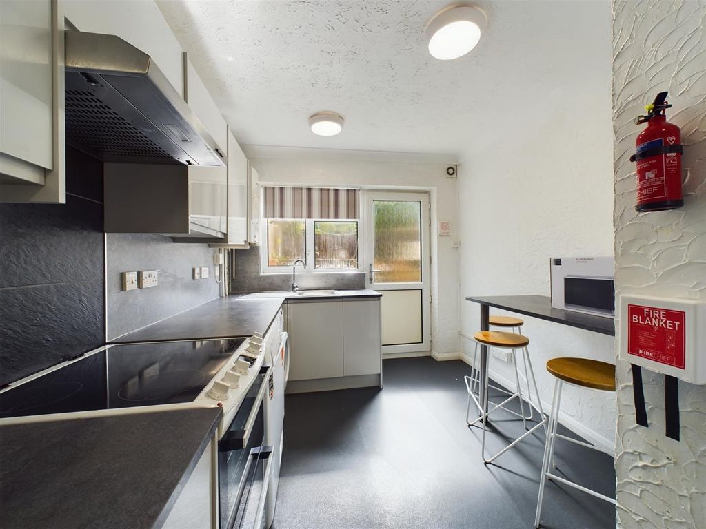 Property photo 2 of 13 Cam02534G0-Pr0337-Still004.Jpg