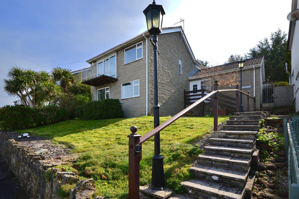 Property photo 1 of 39