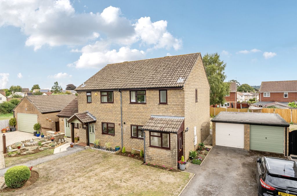 Property photo 1 of 22 1345894-1-68B041d...