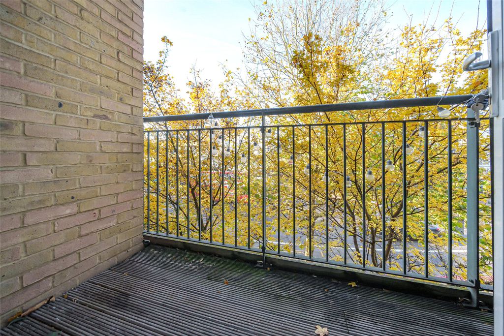 Property photo 2 of 11 Picture No. 20