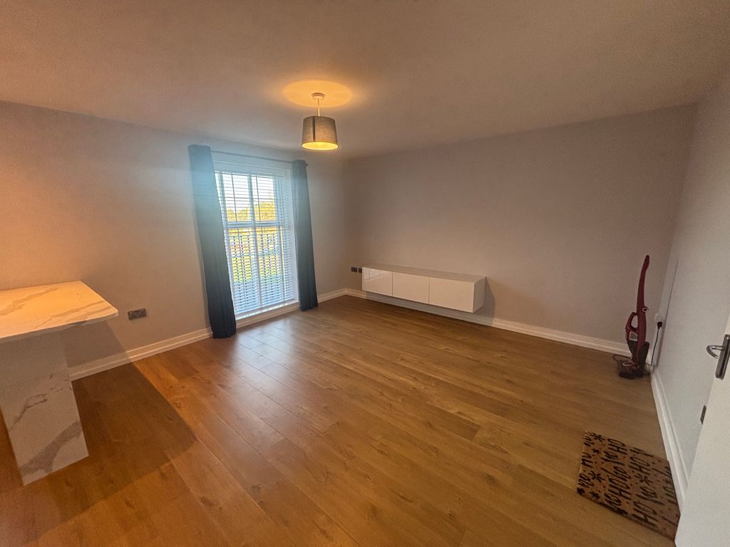 Property photo 3 of 9 Image