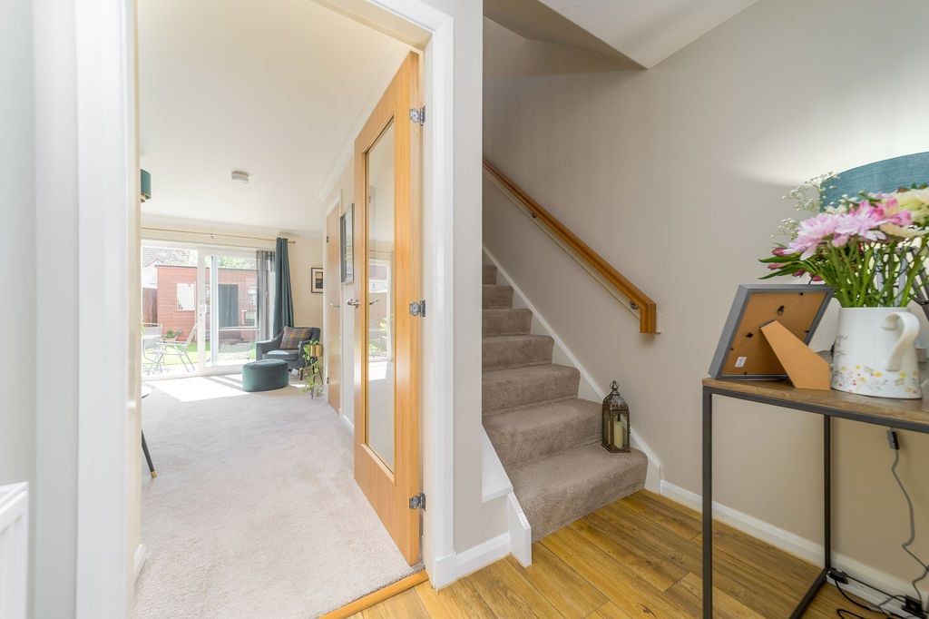 Property photo 2 of 32