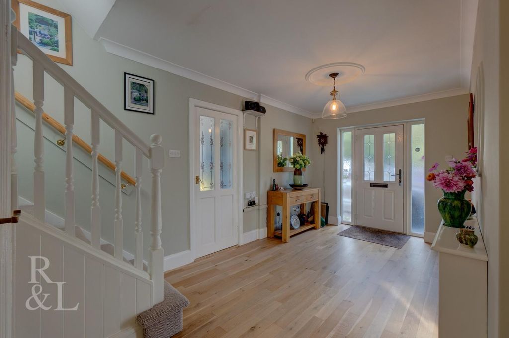 Property photo 3 of 30 Loughborough Road (17).Jpg