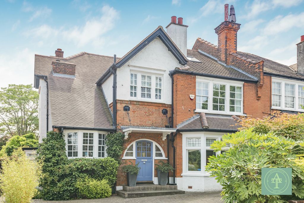 Property photo 1 of 48 6 Bedroom Semi Detached For Sale