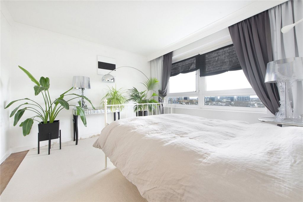 Property photo 3 of 16 Picture No. 01