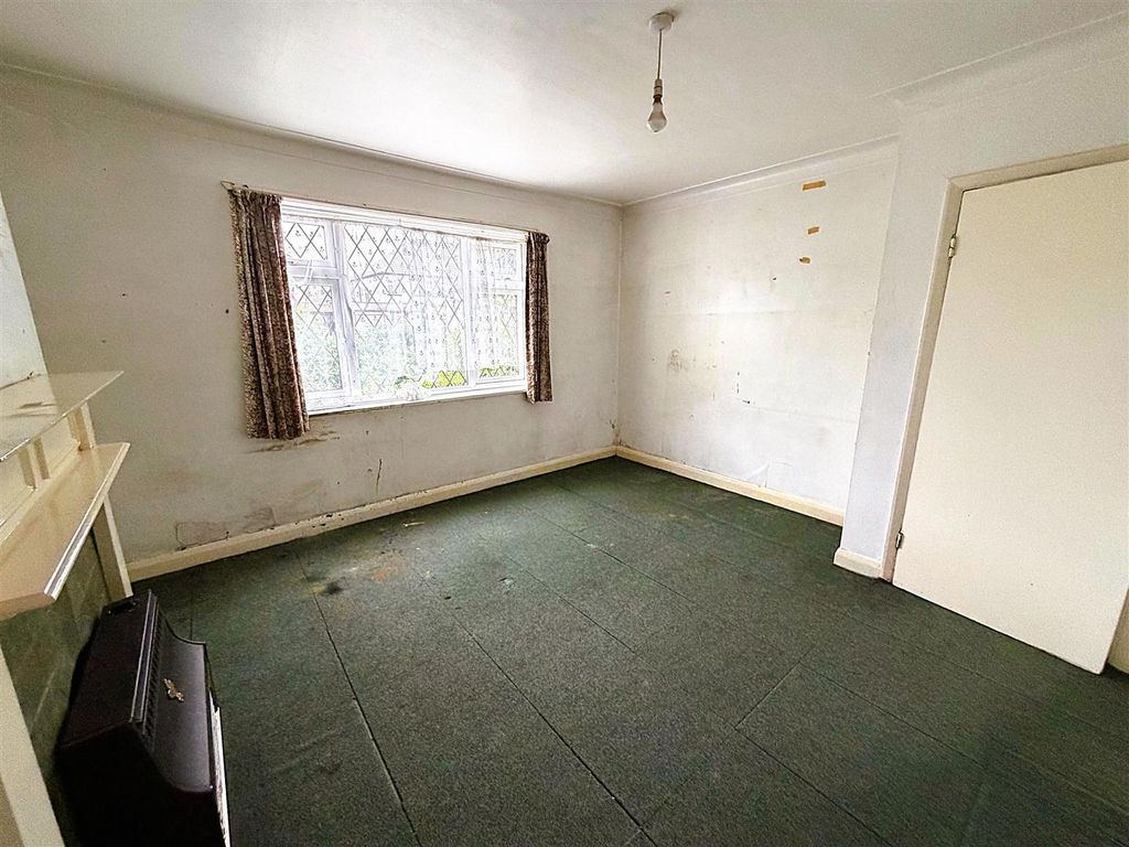 Property photo 3 of 17 2.Jpg