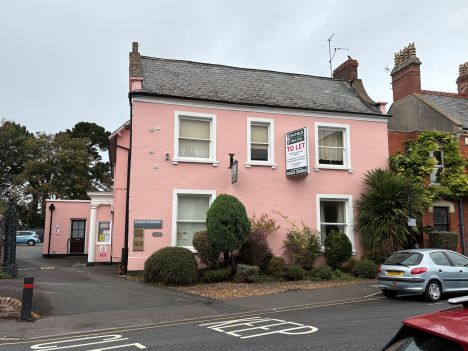 Property photo 1 of 2