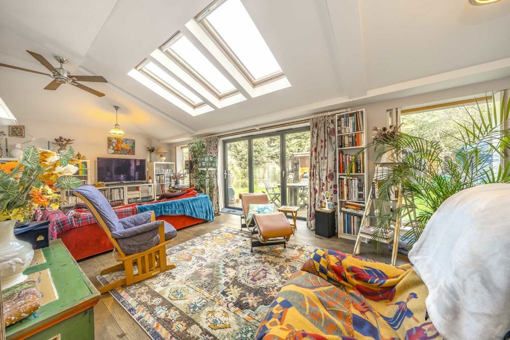 Property photo 3 of 8