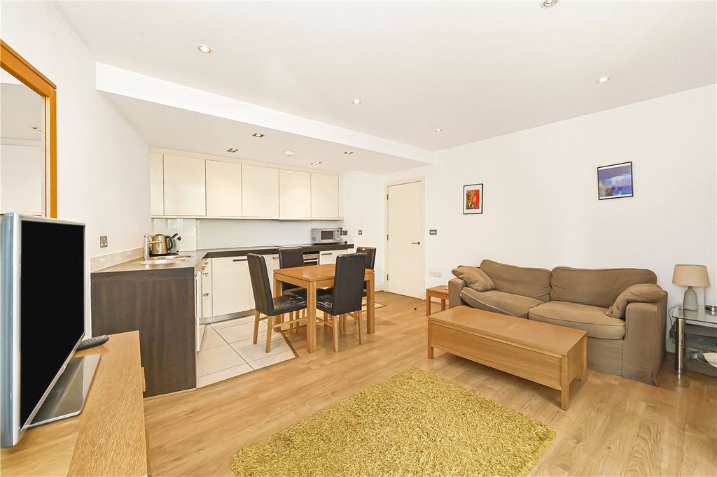 Property photo 1 of 9 Picture No. 13