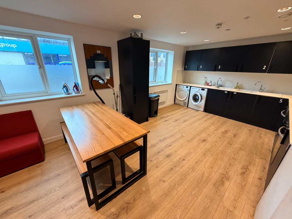 Property photo 1 of 12 Image