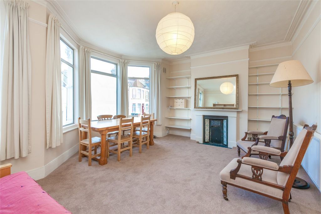 Property photo 1 of 9 Photograph 1