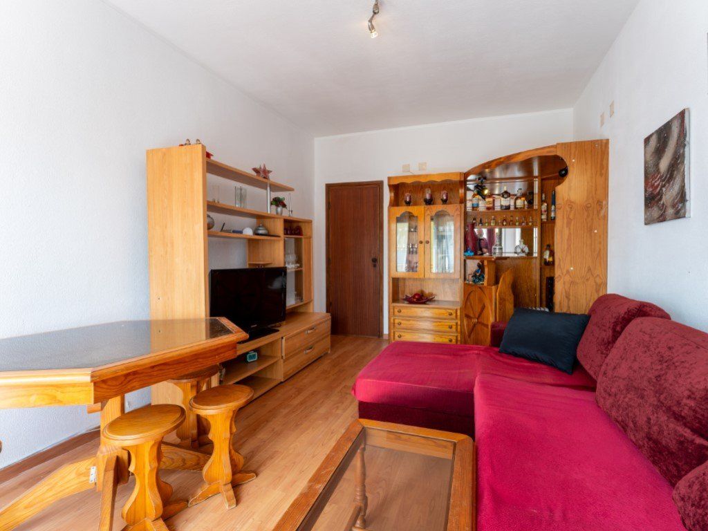 Property photo 2 of 31