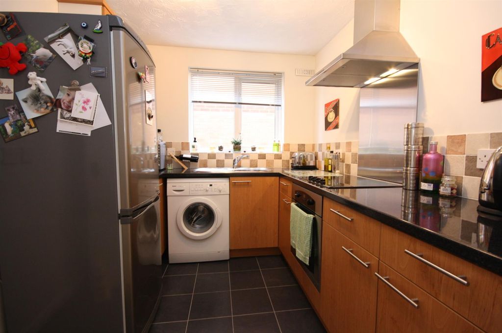 Property photo 3 of 6