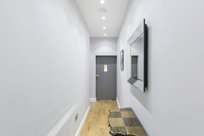 Property photo 2 of 19 Entrance Hallway