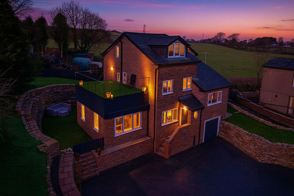 Property photo 1 of 43