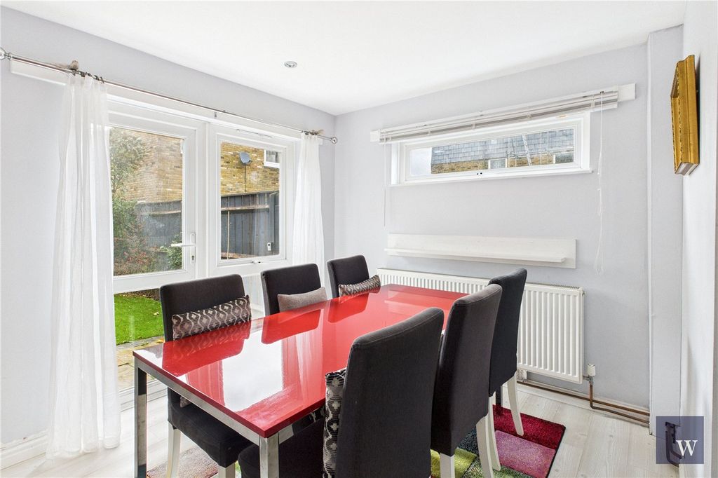 Property photo 3 of 17 Picture No. 05