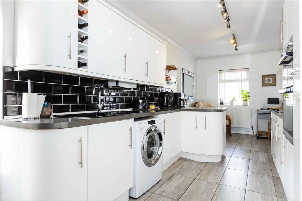 Property photo 3 of 18 Salvington-3.Jpg