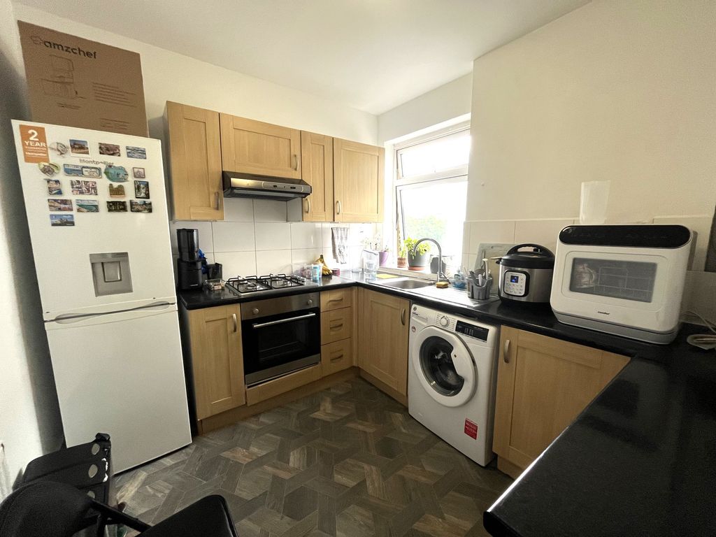 Property photo 3 of 4