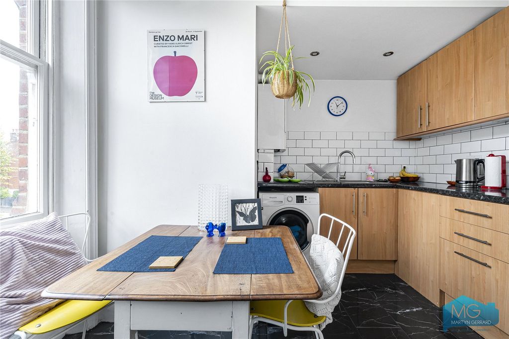 Property photo 3 of 8 Picture No. 02