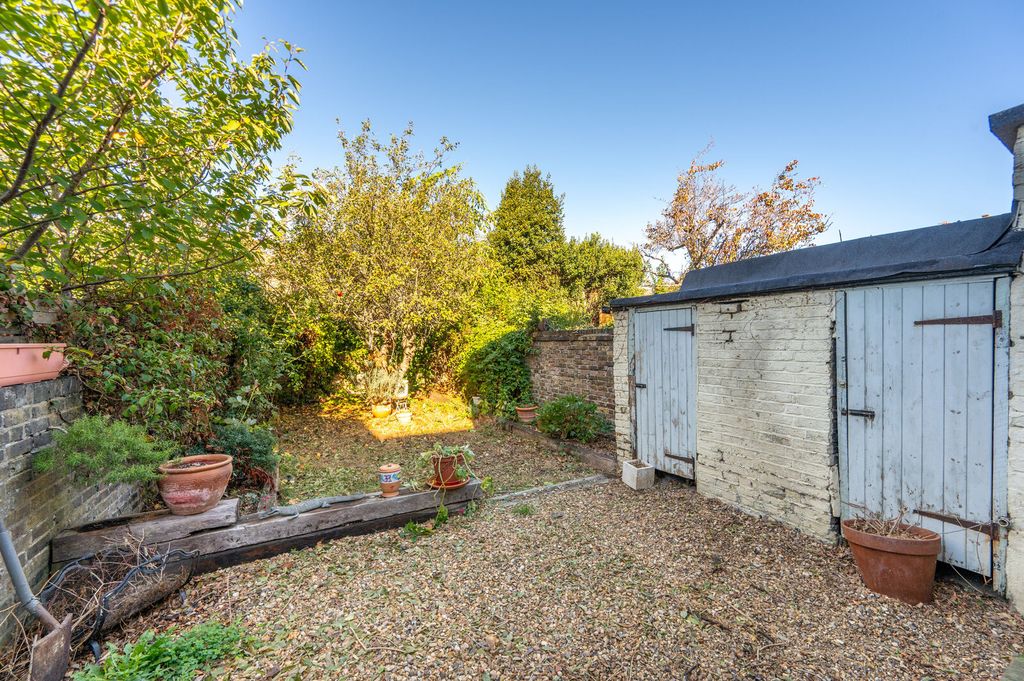Property photo 3 of 11