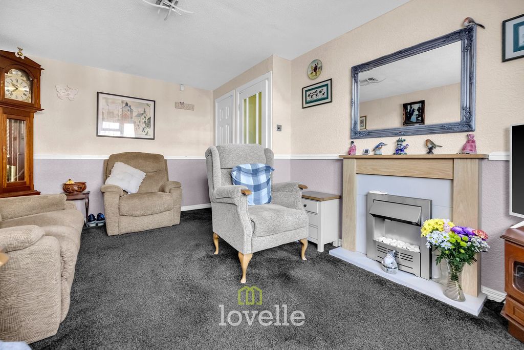 Property photo 3 of 16