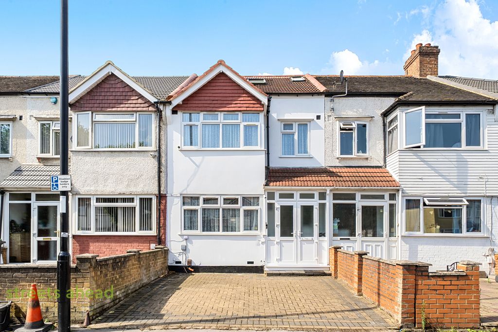 Property photo 1 of 20 35F1E0Ca-F11E-445...