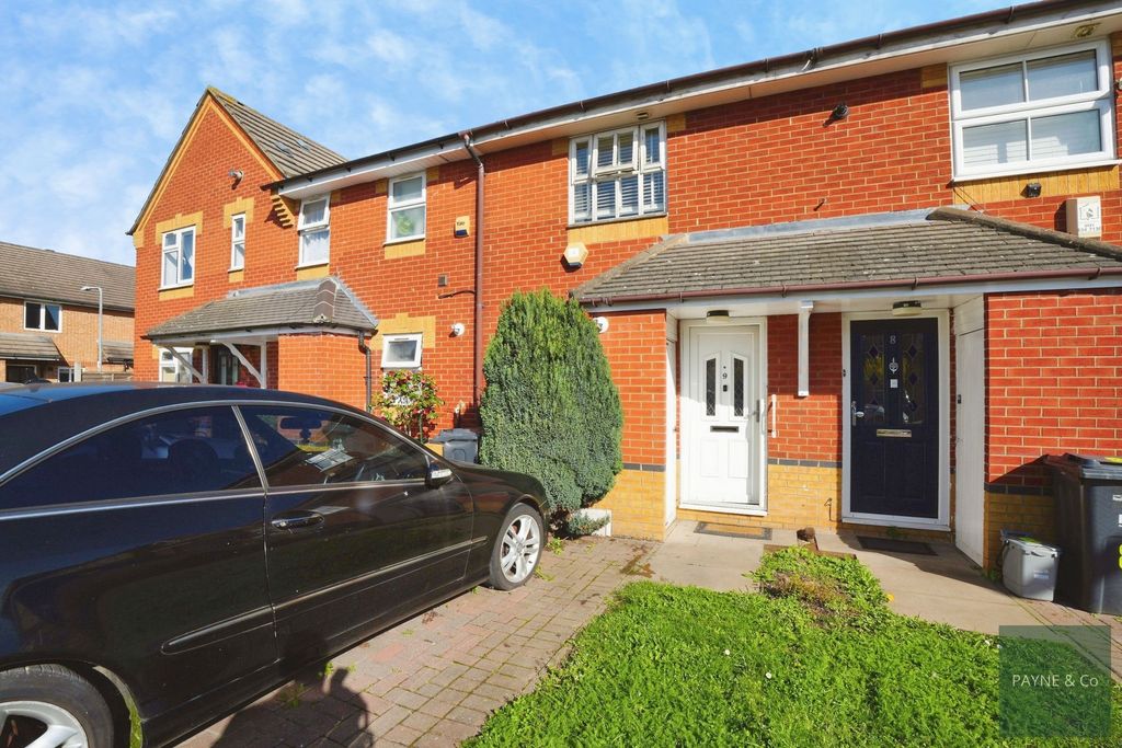 Property photo 1 of 8