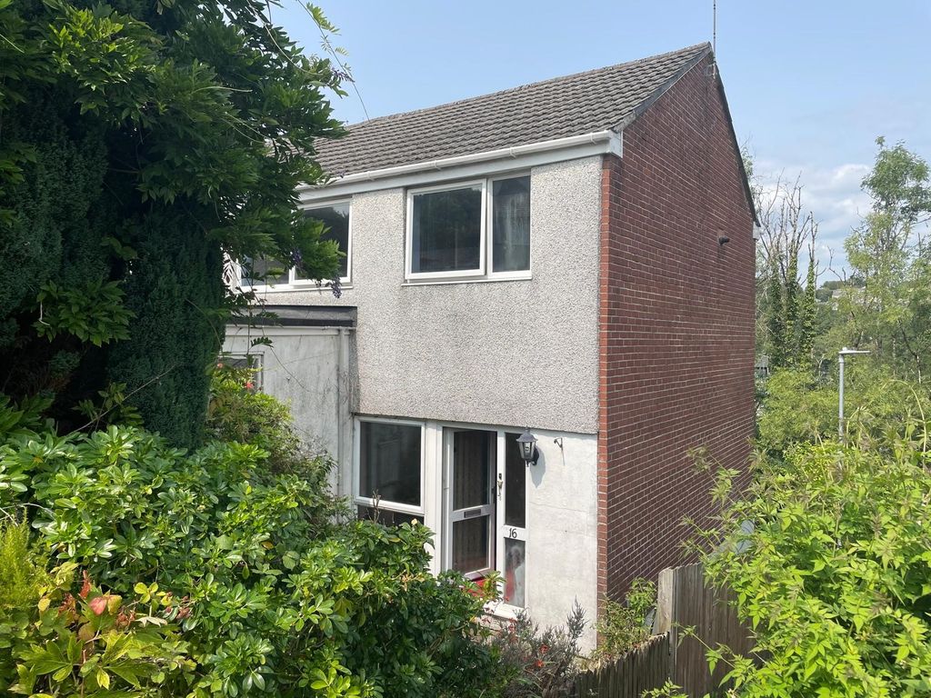 Property photo 1 of 9 Front Exterior