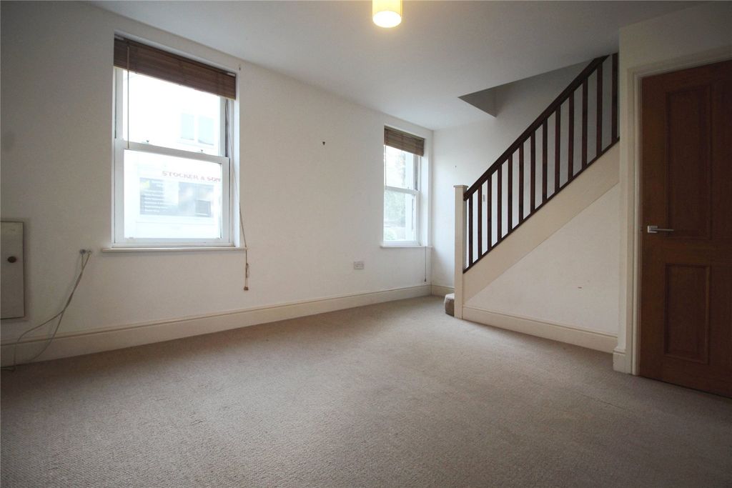 Property photo 3 of 10 Picture No. 16