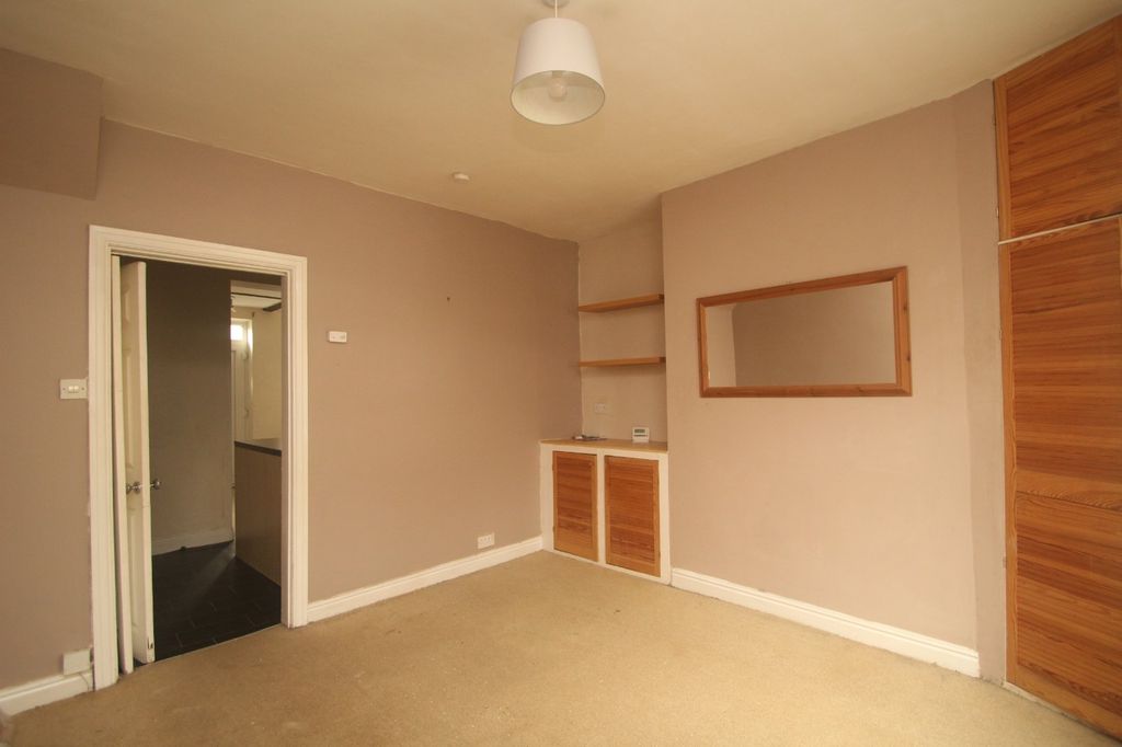 Property photo 3 of 9 Picture No. 15