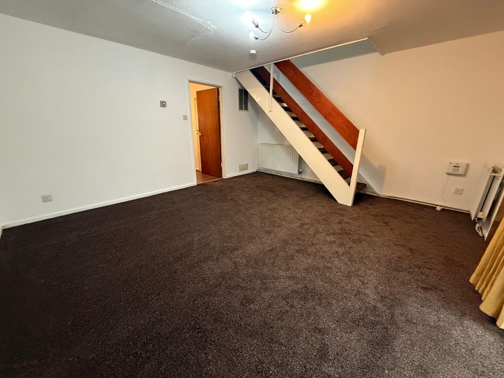 Property photo 3 of 11 Gallery