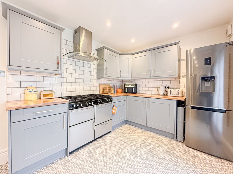 Property photo 2 of 24 Photo 9