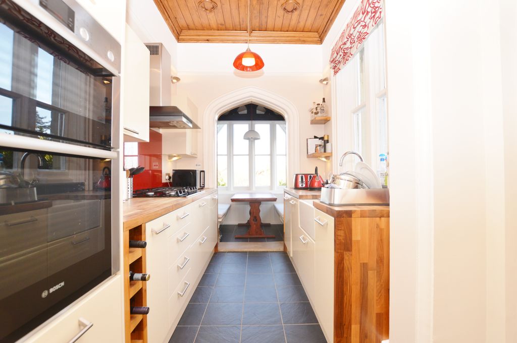 Property photo 3 of 10 Photo 7