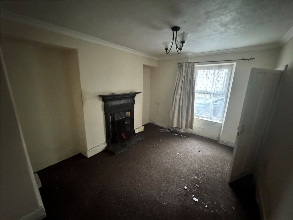 Property photo 2 of 9 Lounge