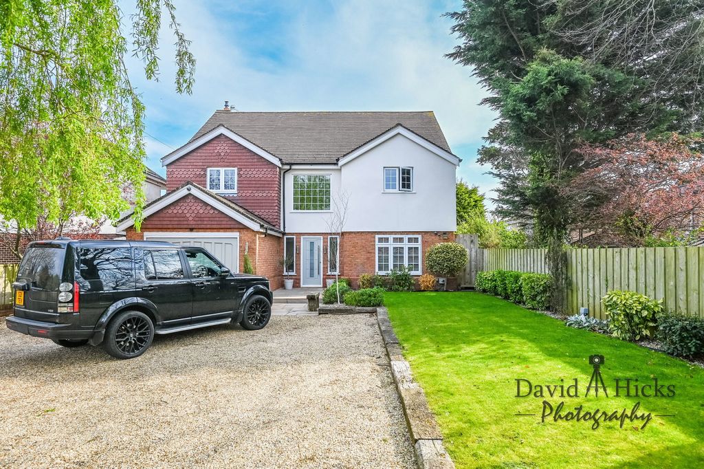 Property photo 2 of 34