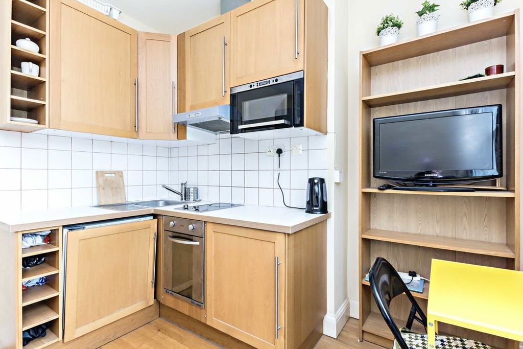 Property photo 3 of 4