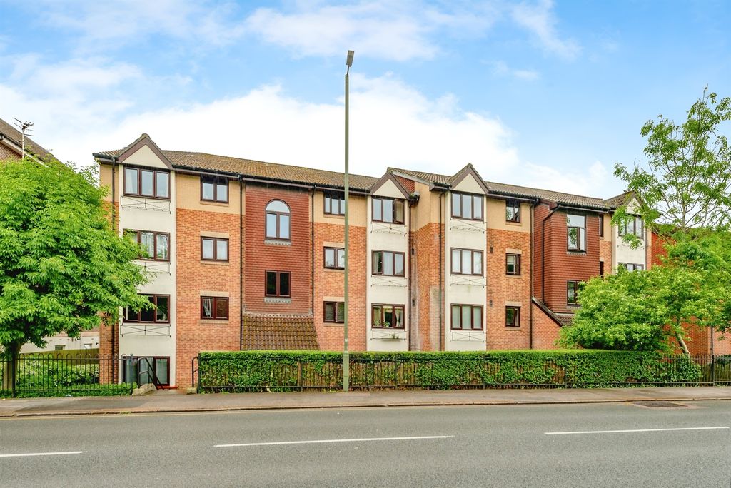 Property photo 1 of 12