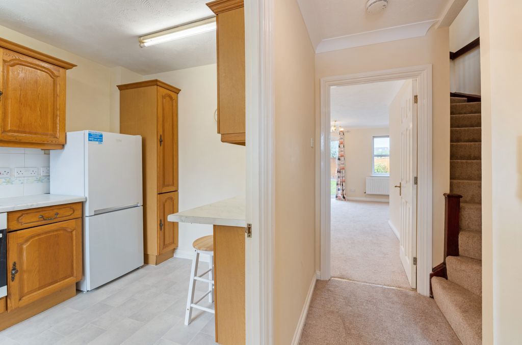 Property photo 2 of 11 2