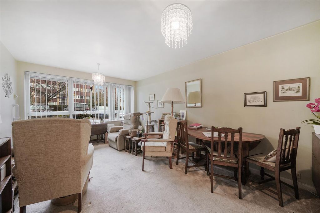 Property photo 3 of 15 Fairlawns