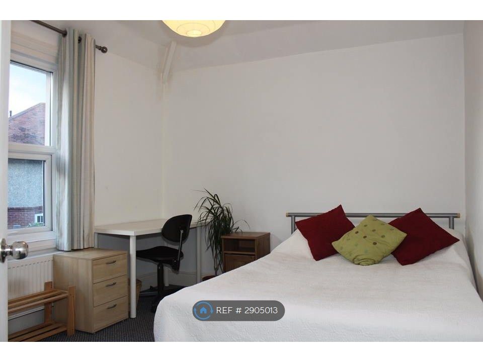 Property photo 1 of 9 Bedroom 5