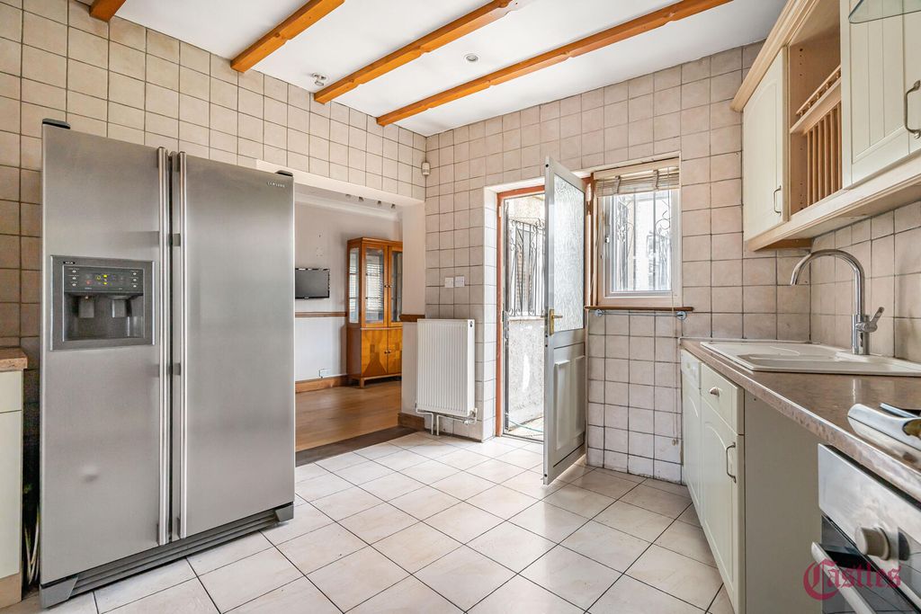 Property photo 2 of 39 Kitchen
